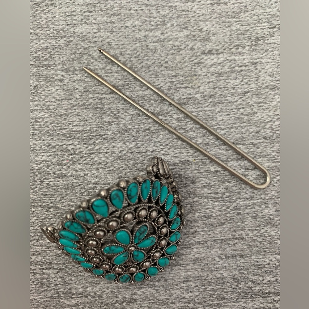 Chloe + Isabel & Jen Atkin Turquoise and silver bun cuff hair accessory - Picture 4 of 5